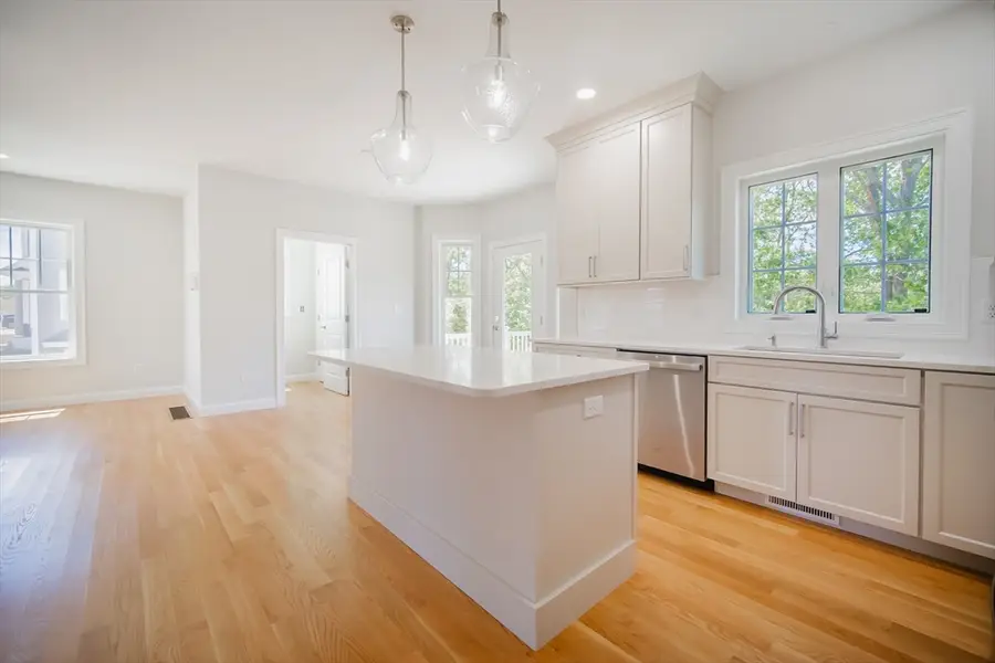 11 Strongwater Dr, Salem, MA 01970 - Image #3