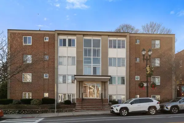 859 Broadway #15, Everett, MA 01906
