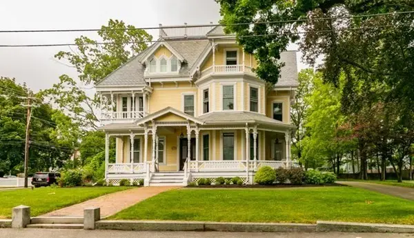 117 Church St #4, North Attleboro, MA 02760