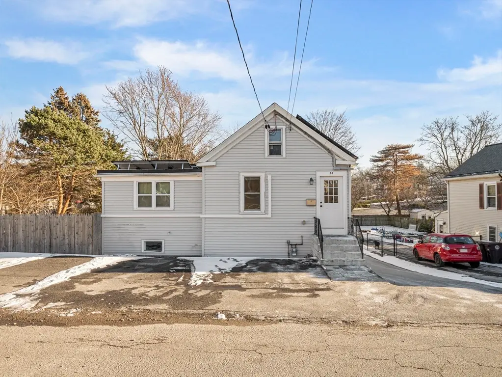 43 Filomena St, Weymouth, MA 02189 - Image #1