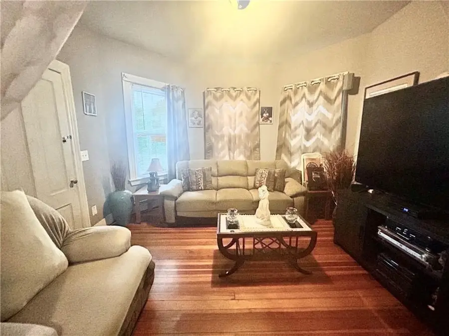 226 Oxford St, Providence, RI 02905 - Image #2