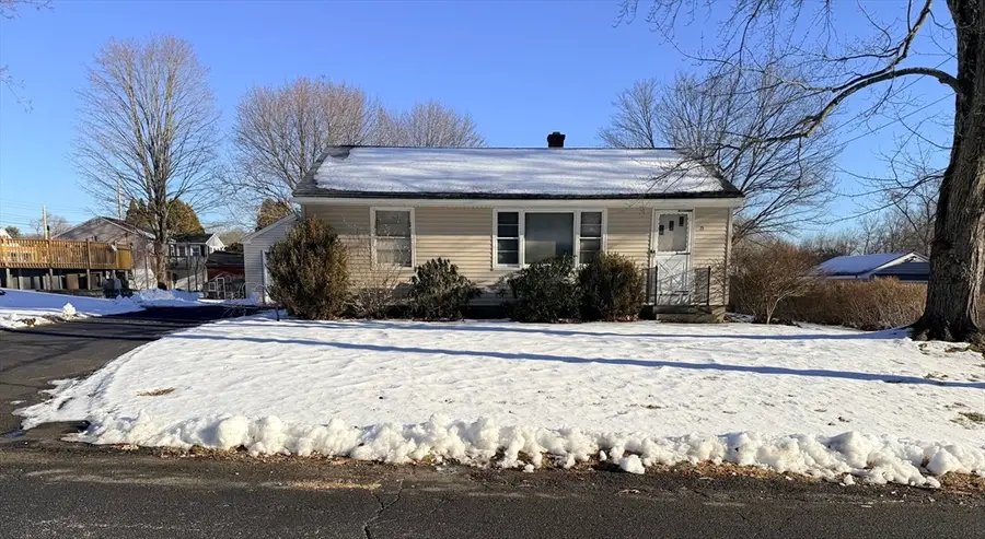15 Hilltop Terr, Ludlow, MA 01056 - Image #2