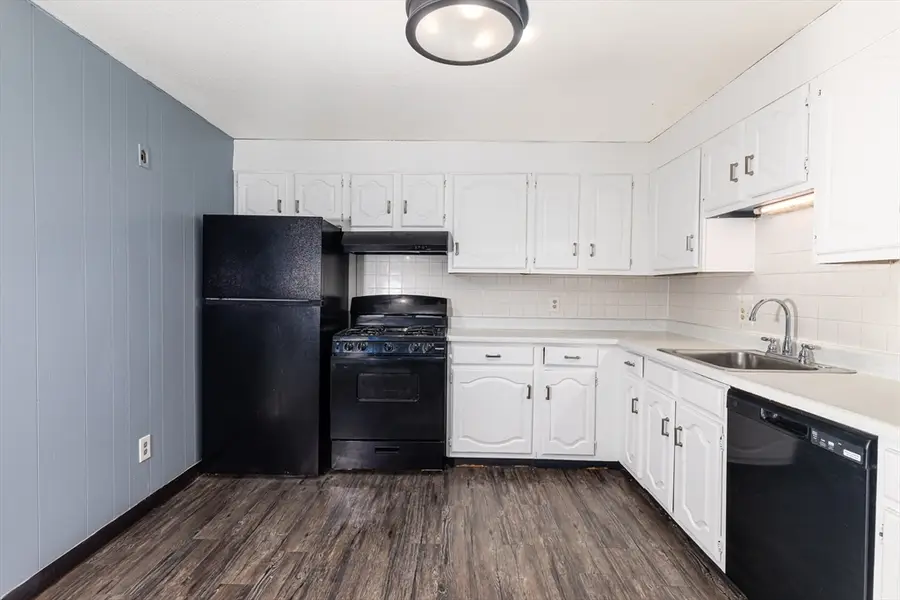 24-26 Inman Street #4, Lawrence, MA 01843 - Image #2