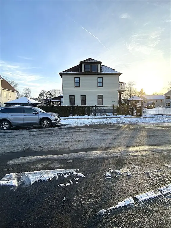 521 Liberty St, Springfield, MA 01104 - Image #2