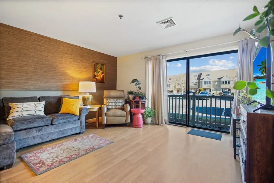 105 Hunters Run Place #105, Haverhill, MA 01832 - Image #3