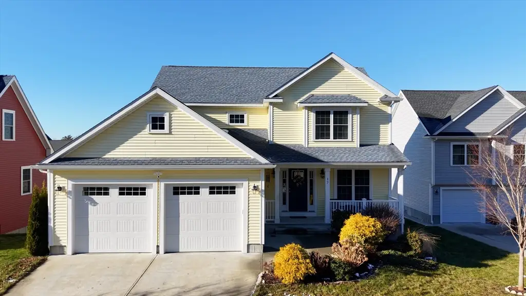 17 Carousel Ter, Dartmouth, MA 02747 - Image #1