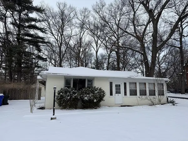 18 Lawton St, Springfield, MA 01109