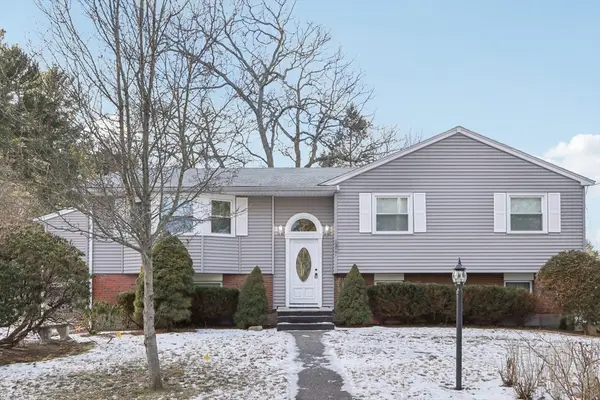 1 Willow St, Middleton, MA 01949