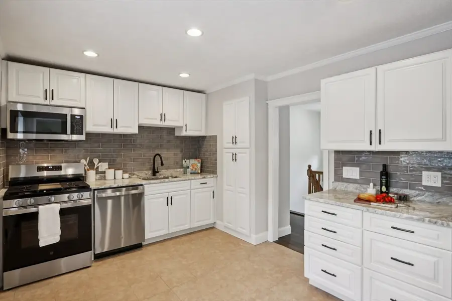 1 Willow St, Middleton, MA 01949 - Image #3