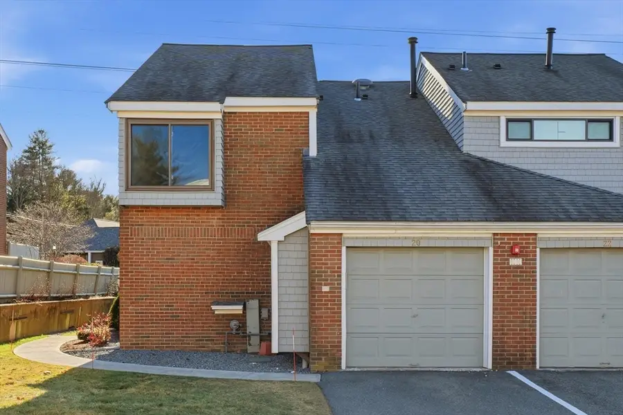 20 Rosewood Dr #20, Stoughton, MA 02072 - Image #2