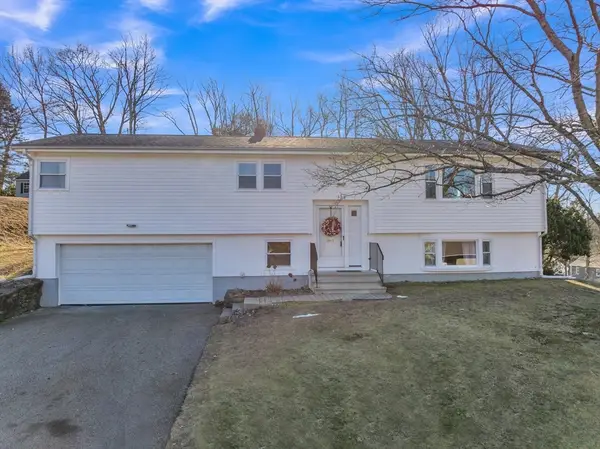 132 Winifred Ave, Worcester, MA 01602