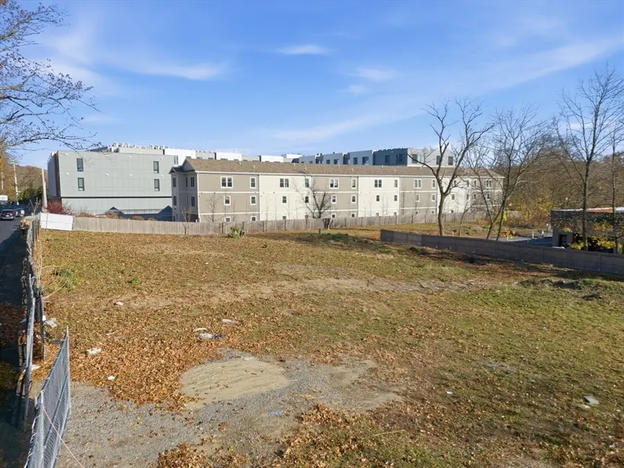 586 Canterbury Street, Boston, MA 02131 - Image #3