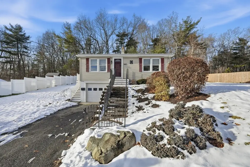 140 Shearer St, Palmer, MA 01069 - Image #1
