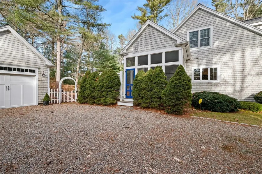 602 Putnam Ave, Cotuit, MA 02635 - Image #3