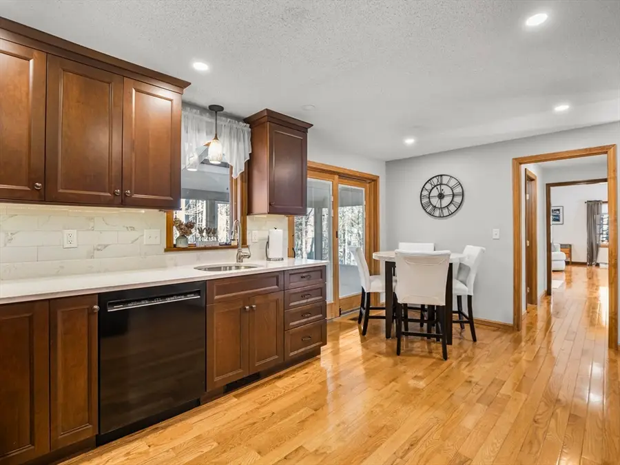 4 Michaels Dr, Tyngsborough, MA 01879 - Image #3