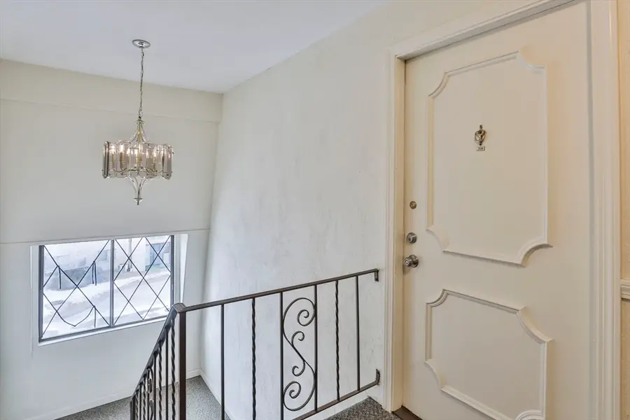 2 Greenbriar Dr #308, North Reading, MA 01864 - Image #2