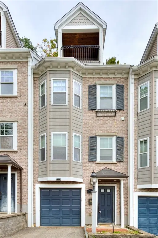 38 Johnson St #38, Worcester, MA 01604 - Image #1