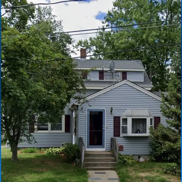 18 Hagar St, Waltham, MA 02453