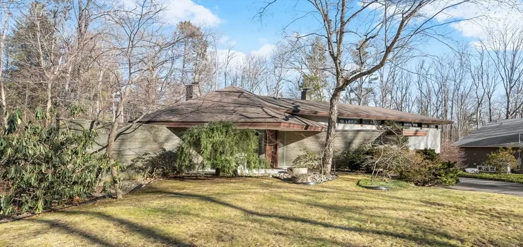 64 Oak Hill Rd, Worcester, MA 01609 - Image #1