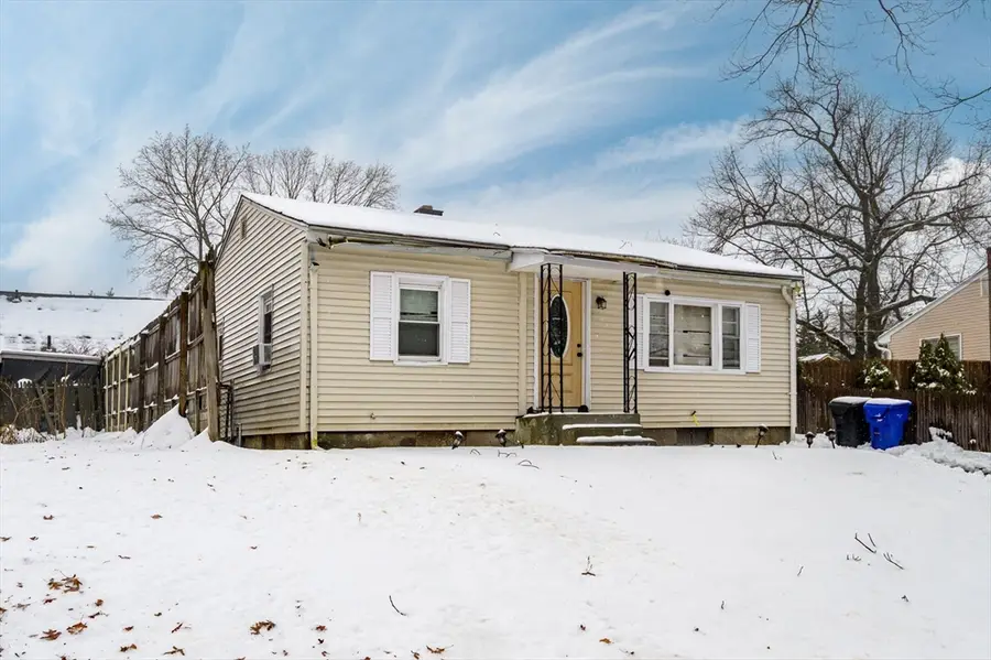 63 Lawton St, Springfield, MA 01109 - Image #3
