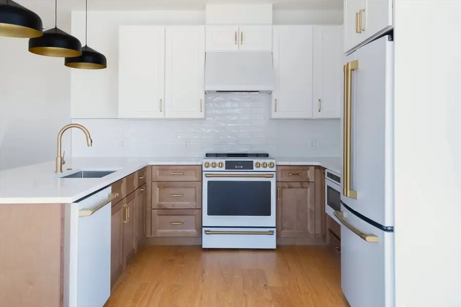 1025 Massachusetts Avenue #213, Arlington, MA 02476 - Image #2