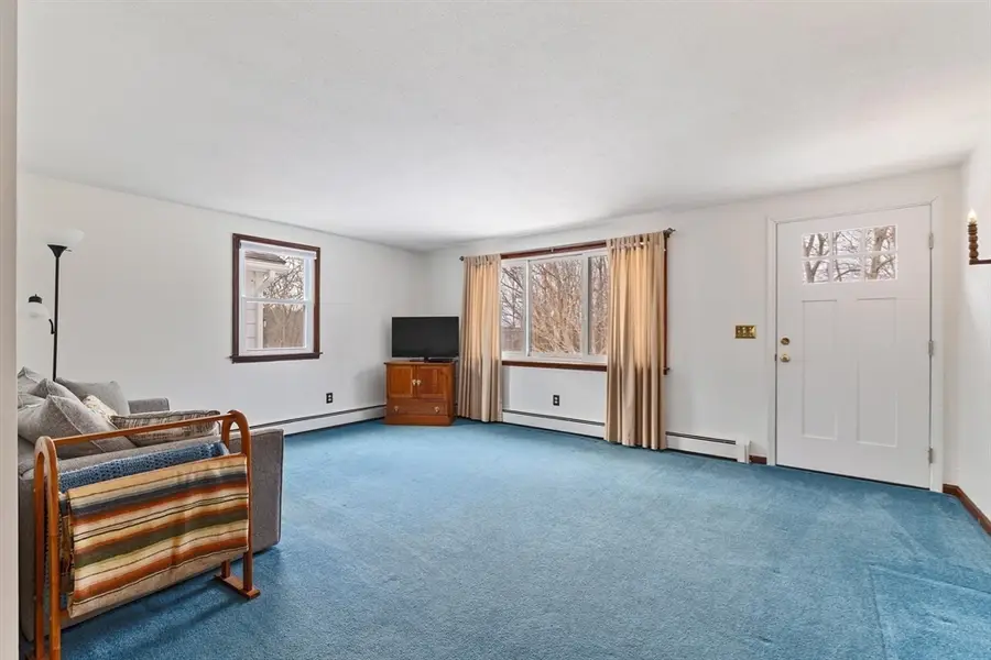 8 Cider Mill Rd, North Brookfield, MA 01535 - Image #2