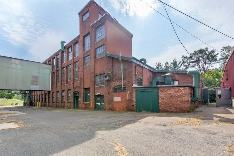 35 Lower Grape St, Chicopee, MA 01013 - Image #3