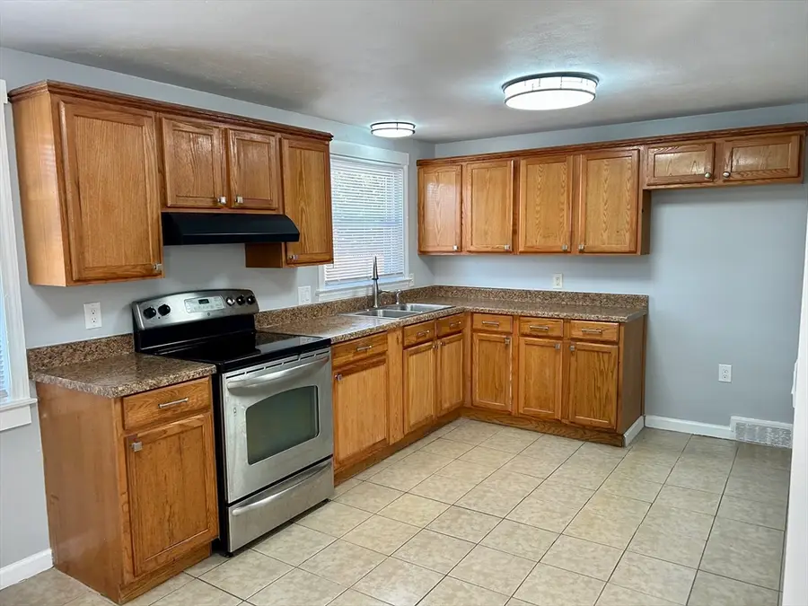 42 Talmadge Dr, Springfield, MA 01118 - Image #3