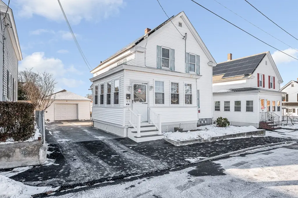 44 Phoebe Ave, Lowell, MA 01854 - Image #1