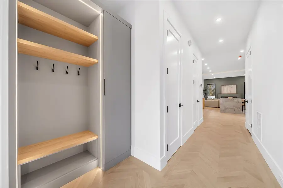 123-125 Waban St #125, Newton, MA 02458 - Image #3