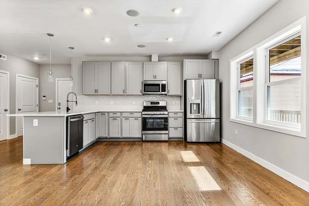 10 Ruthven Park #2, Boston, MA 02121 - Image #1