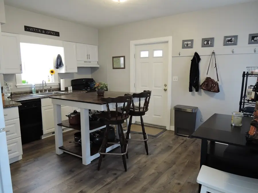 9 Maple St, Watertown, MA 02472 - Image #2