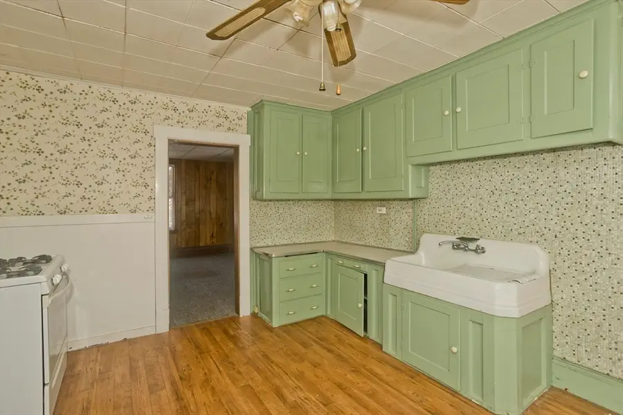 46-52 Maplewood, Chicopee, MA 01013 - Image #3