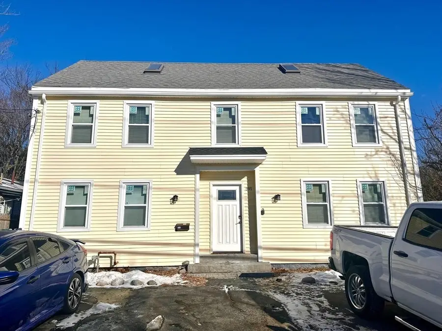 591 Varnum Ave, Lowell, MA 01854 - Image #2