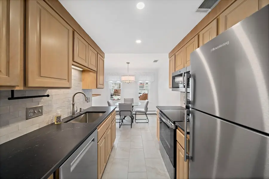 84 Walpole St #3L, Canton, MA 02021 - Image #3