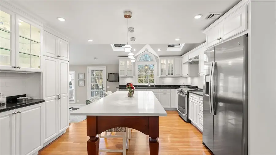 72 Columbine Rd, Milton, MA 02186 - Image #3