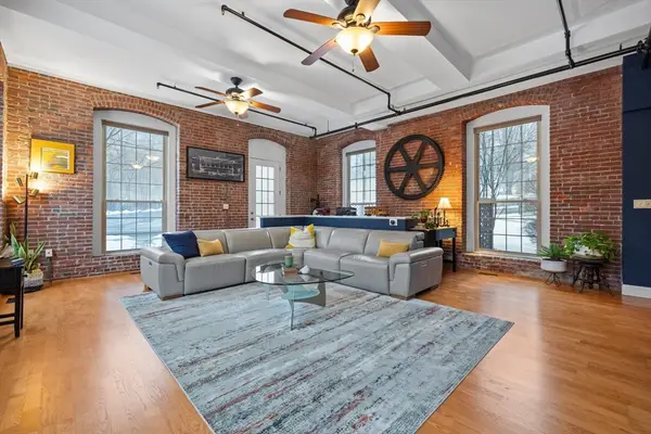 12 Brookside Rd #7, Westford, MA 01886