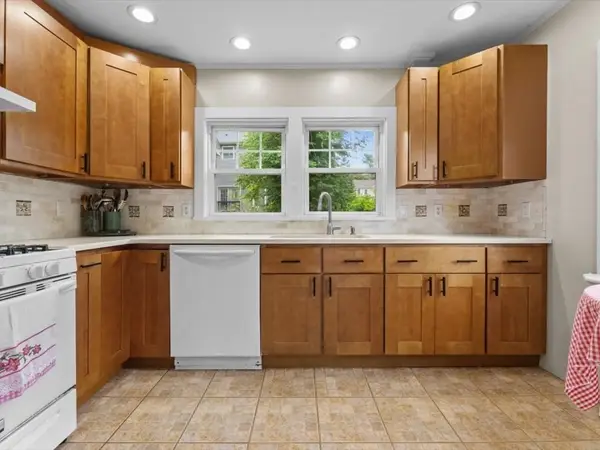 290 East Street, Westwood, MA 02090