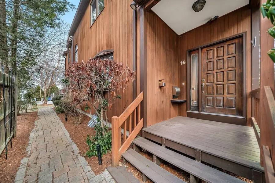 16 Carthay Cir #16, Newton, MA 02461 - Image #3