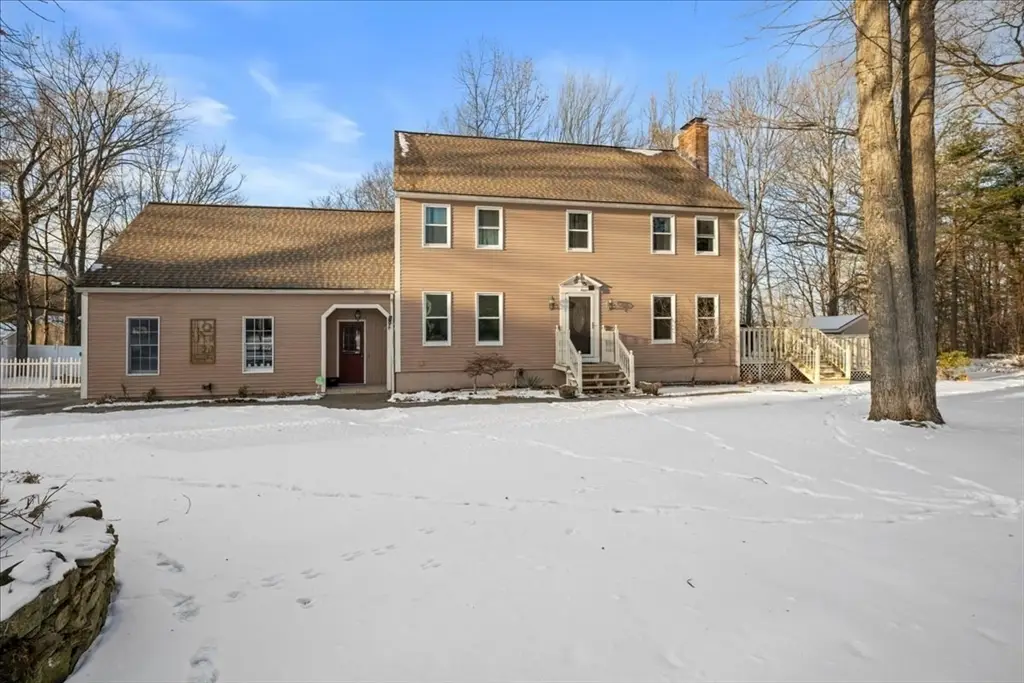 34 Scandinavia Ave, Worcester, MA 01603 - Image #1