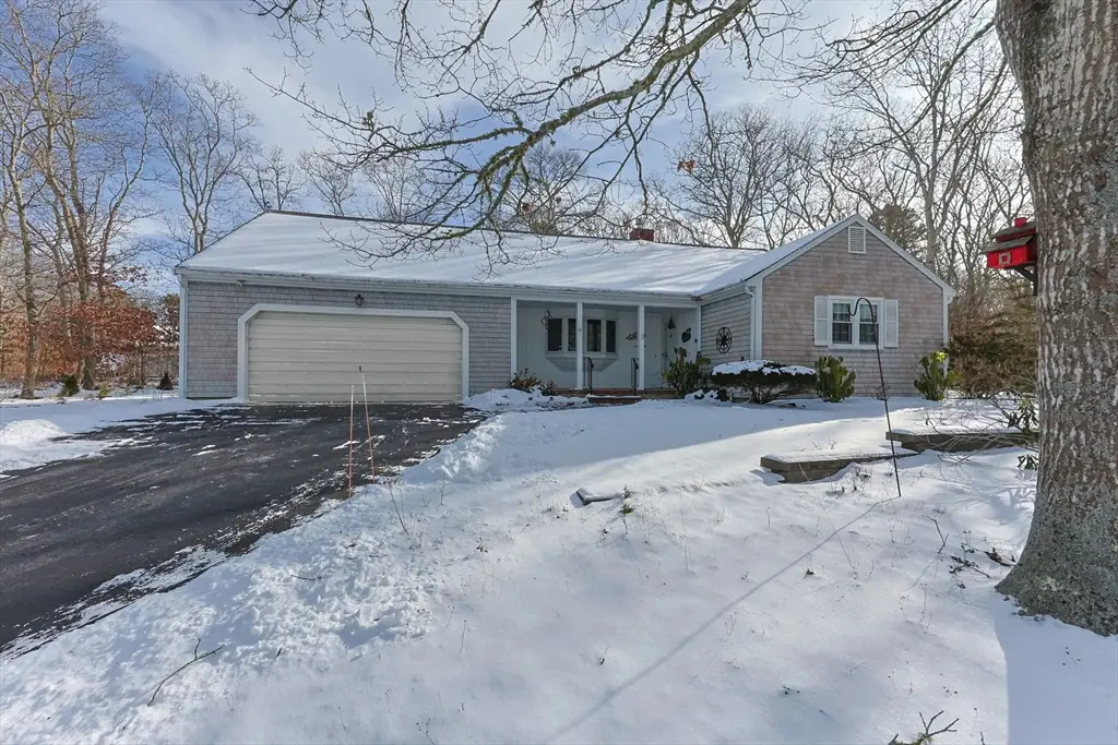 18 Six Penny Ln, Dennis, MA 02638 - Image #1