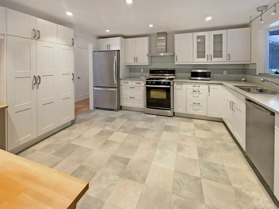 26 Field Rd, Sudbury, MA 01776 - Image #2