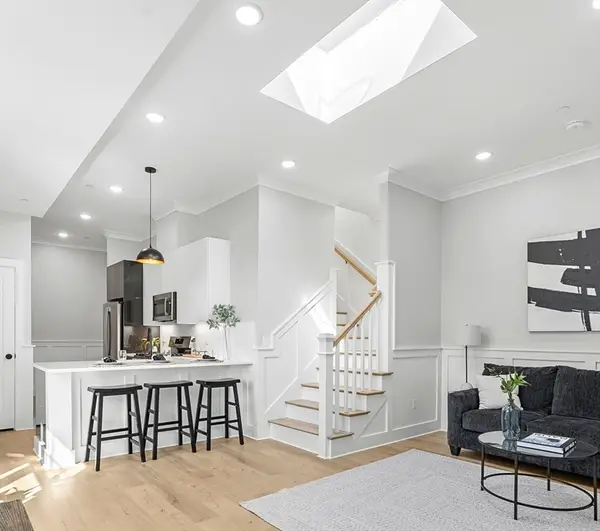 115 Thurston St #I, Somerville, MA 02145