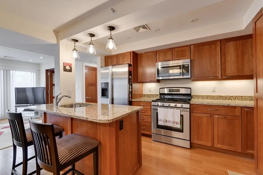 27 West #2, Cambridge, MA 02139 - Image #2