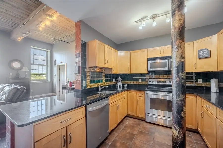 52 Lawrence Dr #M408, Lowell, MA 01854 - Image #3