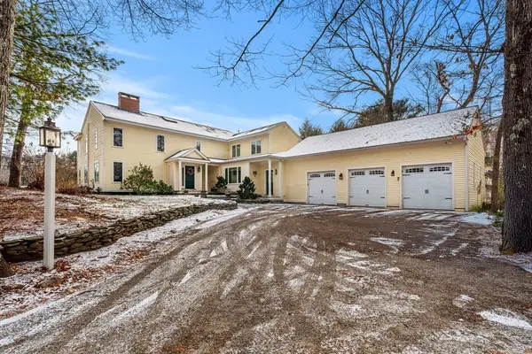 47 William Fairfield Dr, Wenham, MA 01984