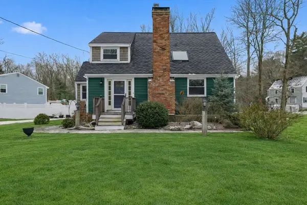 34 Flintlock Ridge Rd, Cohasset, MA 02025