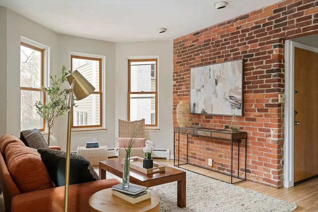 18 Upland Rd #1, Cambridge, MA 02138 - Image #1