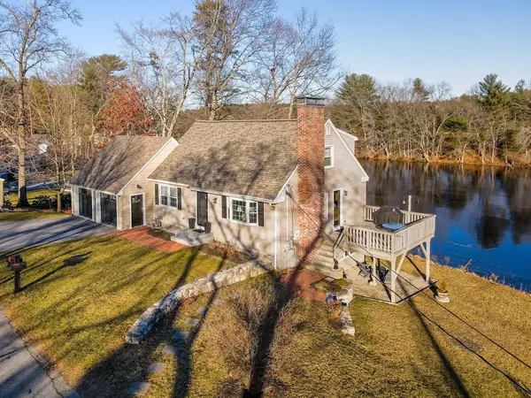 15 Roberts Street, Chelmsford, MA 01824