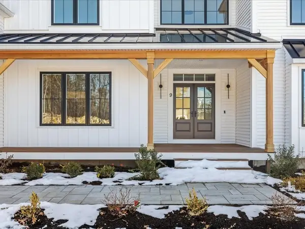 10 Lorenzo Drive, Southborough, MA 01772